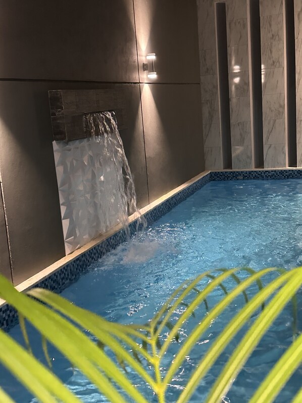 Pool - Beautiful Spacious Apartment (Cancún)