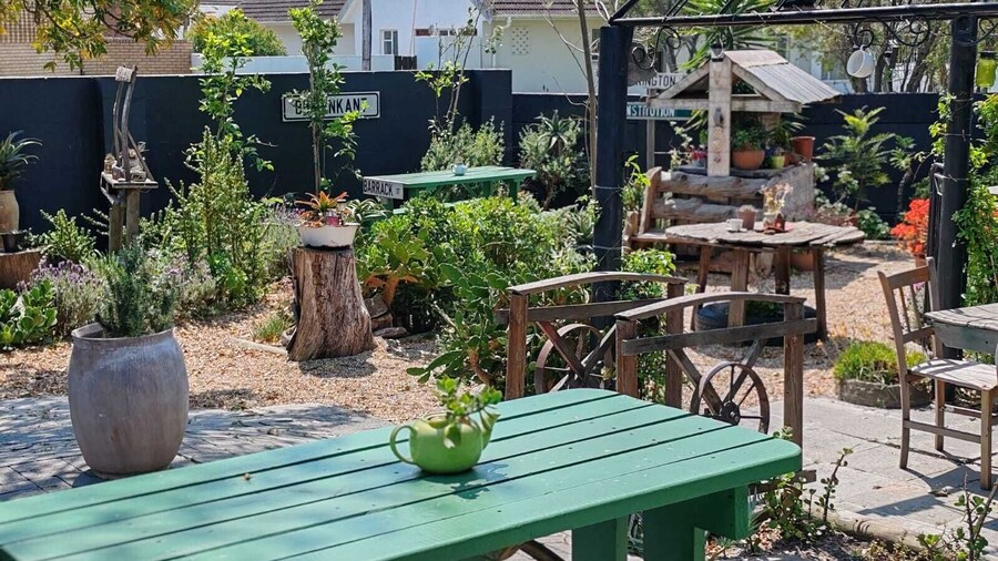 Suzies Huis Restaurant Bed and Breakfast