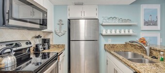 Shipwatch #207 - 2 bed/2 bath St. Simons Island