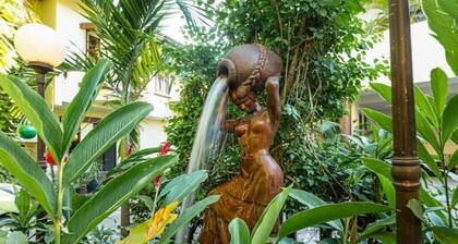 Casa Amplia, 3 cuartos con baño privado y seguridad