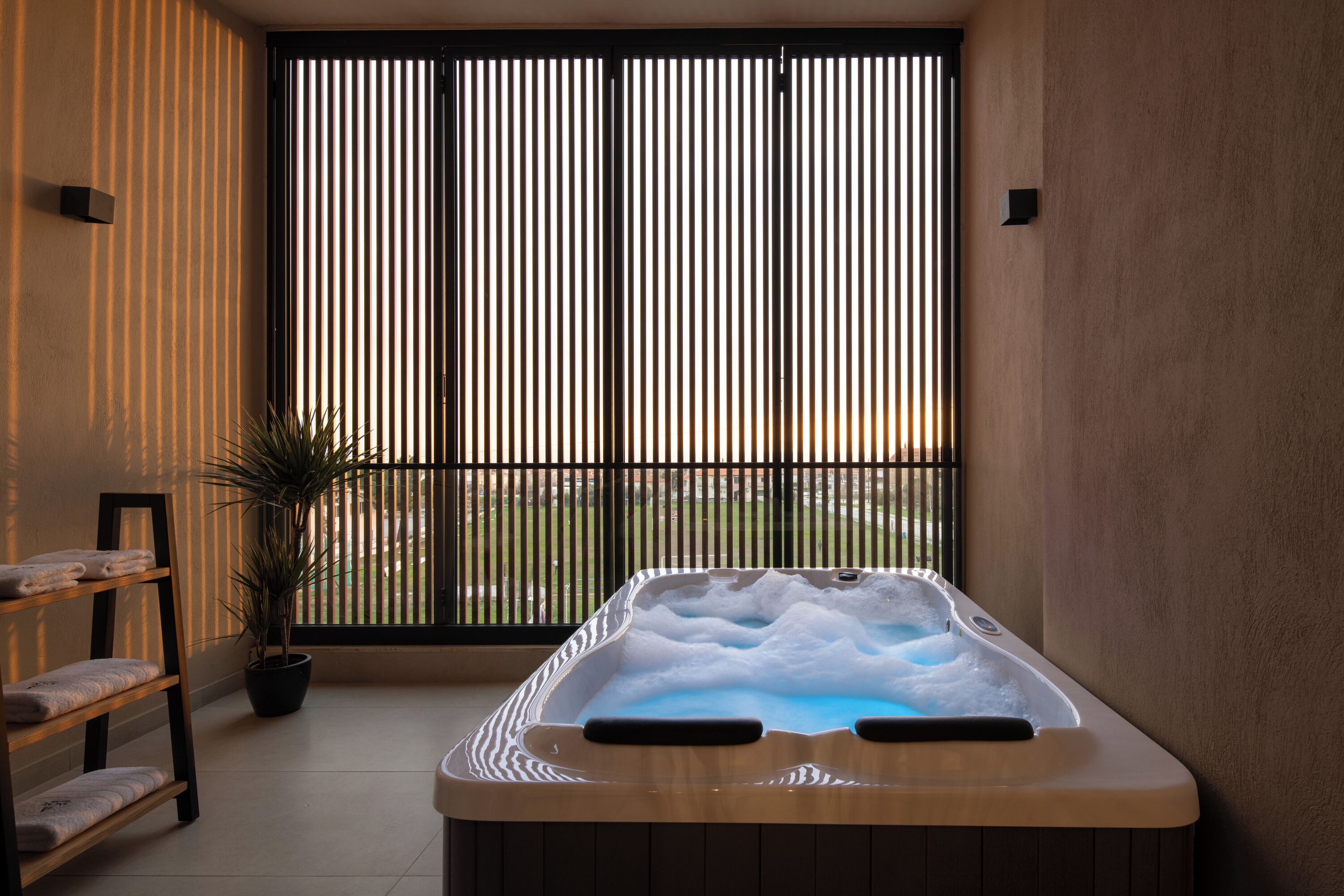 Superior Duplex Maisonette with Jacuzzi | Privat bubbelpool