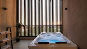 Superior Duplex Maisonette with Jacuzzi | Privat bubbelpool