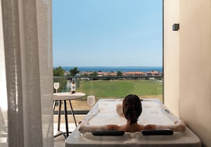 Superior Duplex Maisonette with Jacuzzi | Blick vom Balkon