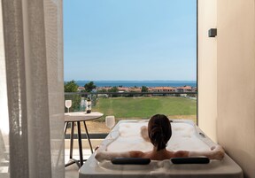 Executive Apartment with Jacuzzi | Balcony view