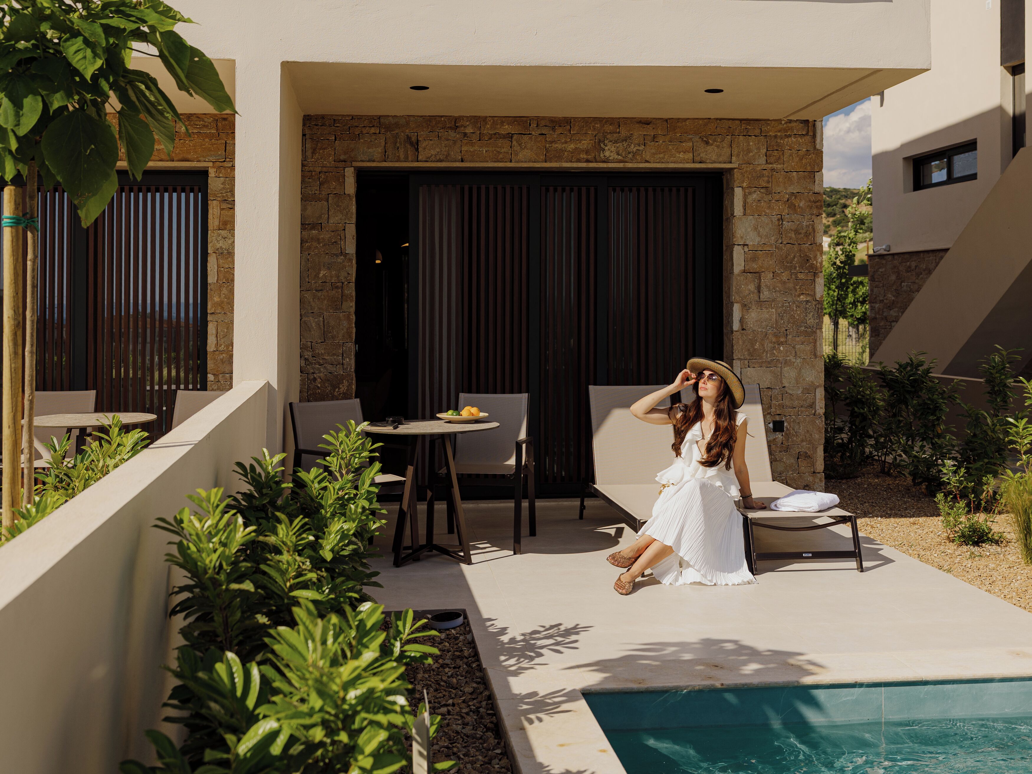 PREMIUM SUITE WITH PRIVATE POOL