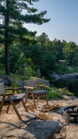 Property grounds. Modern 2 bedroom Cottage on the French River.