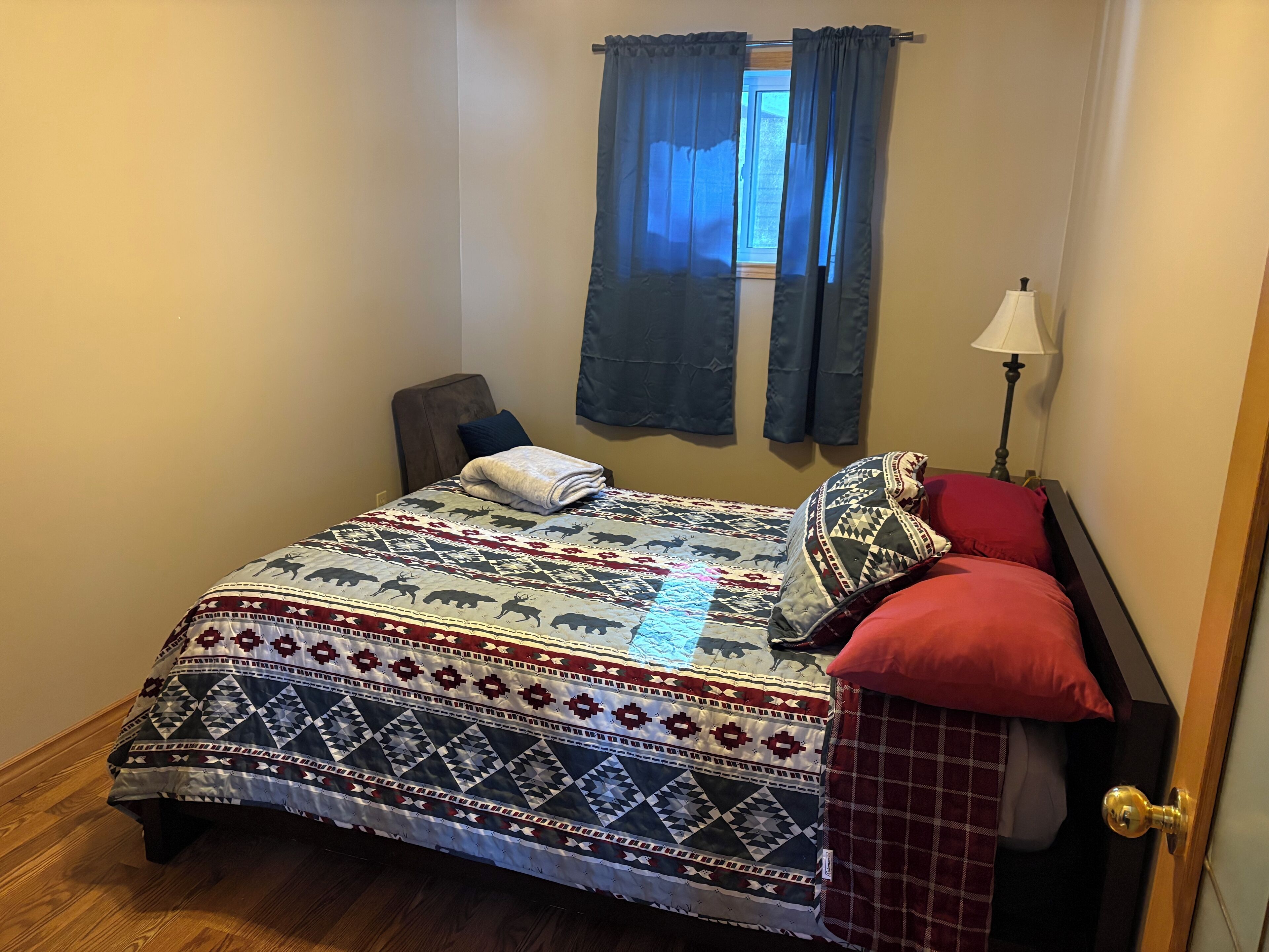 2 bedrooms, WiFi, bed sheets