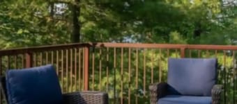 Modern 2 bedroom Cottage on the French River.

