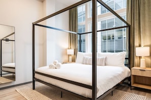 2 bedrooms, desk, iron/ironing board, WiFi
