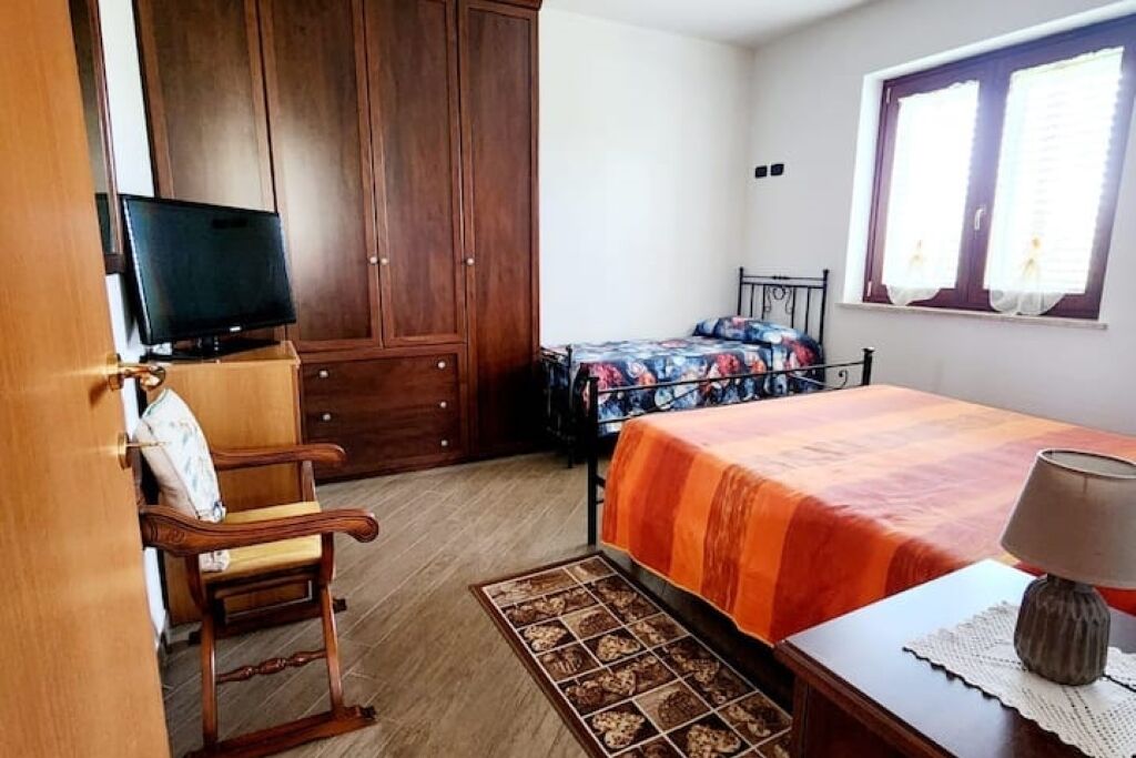 1 camera, ferro/asse da stiro, Wi-Fi gratuito, lenzuola