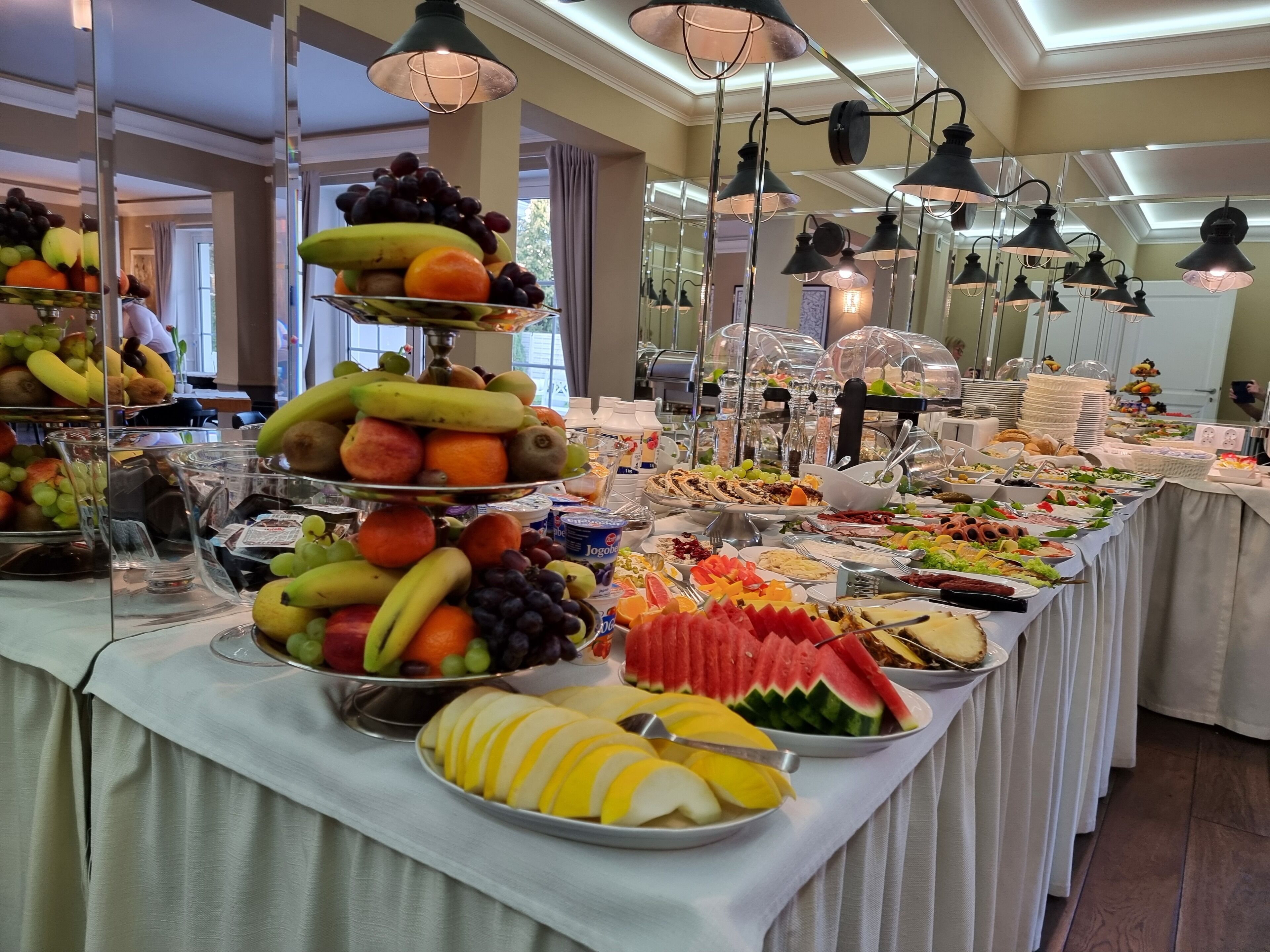 Se ofrece un desayuno bufé (60 PLN por persona)