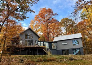 Exterior - New Designer Retreat ideal for Families (New Paltz)