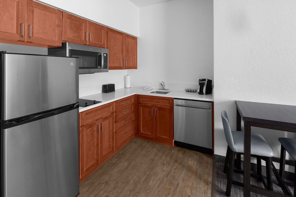 Homely Tampa Haven: Kitchen Suites near Clearwater Beach | 2 Units