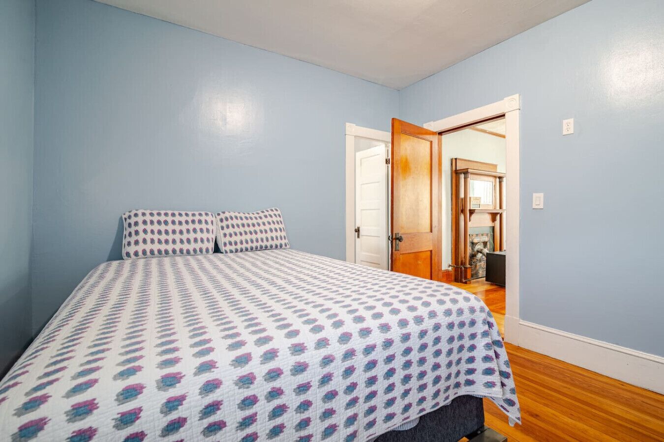 3 camere, una scrivania, ferro/asse da stiro, Wi-Fi