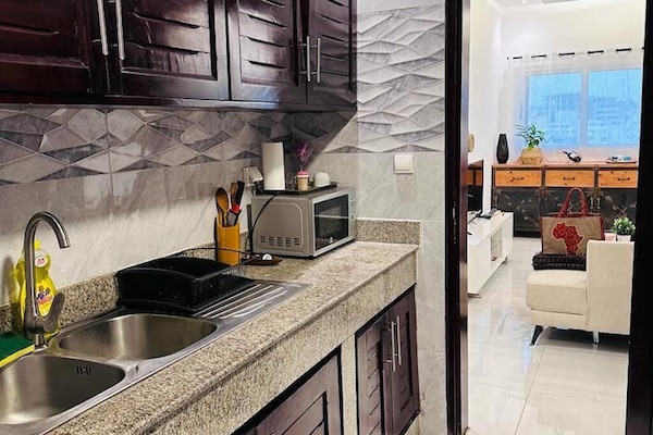 Frigorífic, microones, forn i placa de cuina