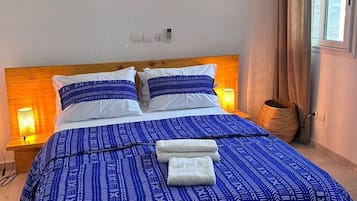 2 bedrooms, iron/ironing board, free WiFi, bed sheets