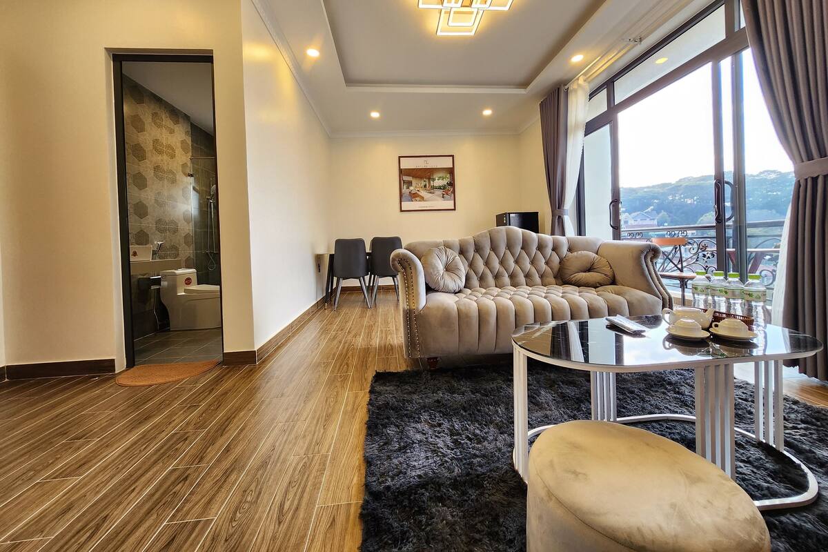 Family Apartment | Desk, soundproofing, WiFi (free), bed sheets