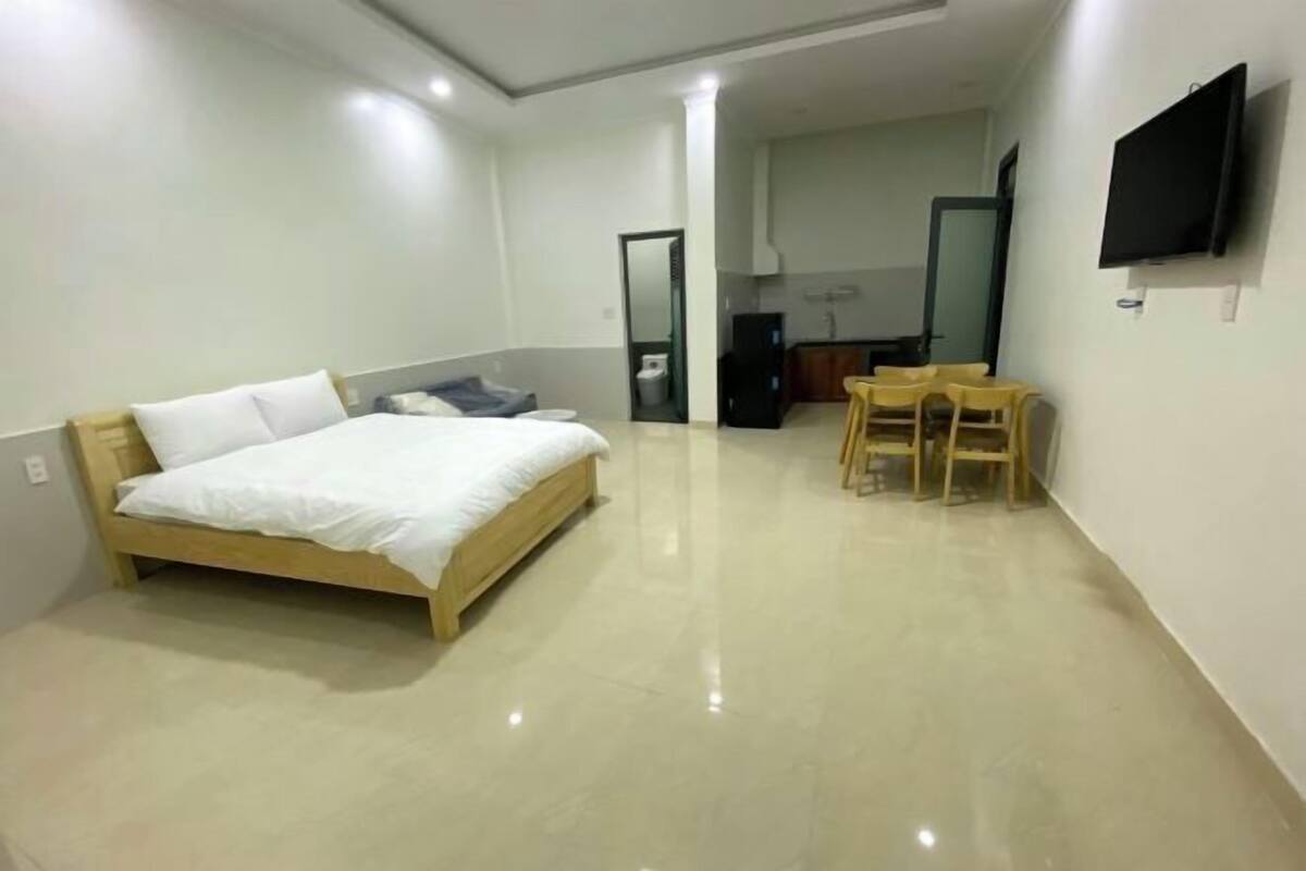 2 bedrooms, desk, soundproofing, free WiFi