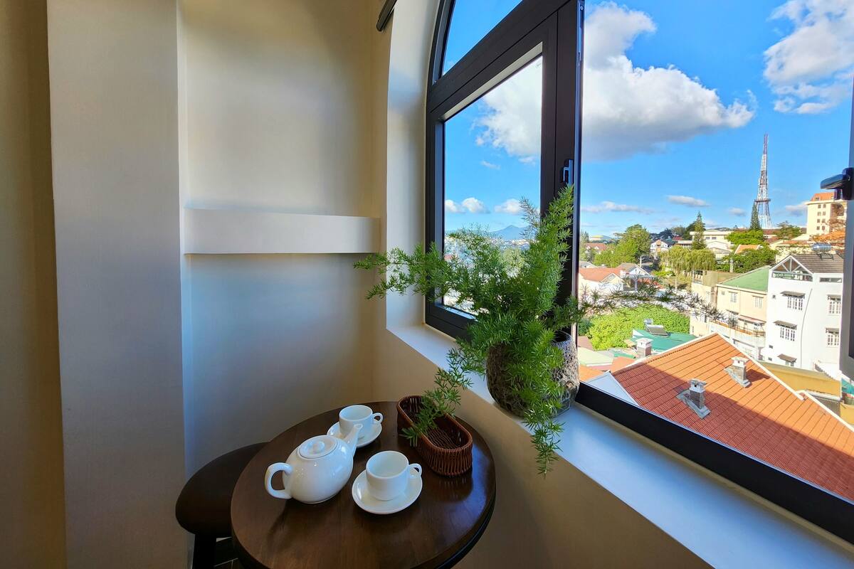 Standard Room | Desk, soundproofing, WiFi (free), bed sheets