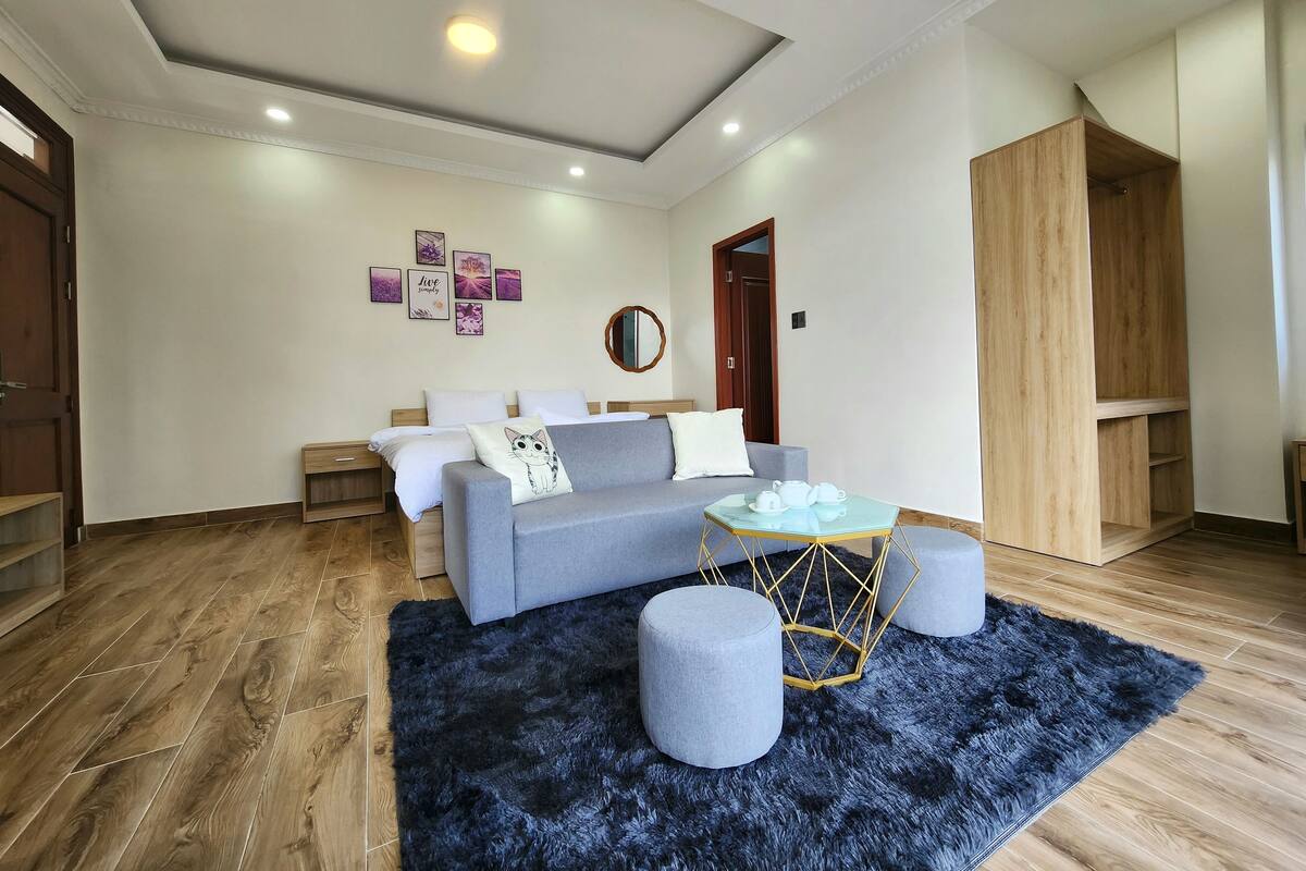 Svit - 1 kingsize-sÀng - balkong | Skrivbord, ljudisolering, gratis wi-fi och sÀngklÀder