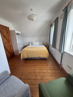3 bedrooms, iron/ironing board