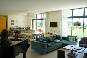 Fireplace - Maison Contemporaine au Milieu des Chênes Truffiers, Drome Provençale Visan (Visan)