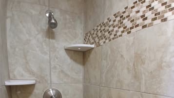 Double Queen Standard | Salle de bain