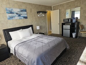 Single Queen Standard | Bathroom - Silver Lakes Inn (Hayden)