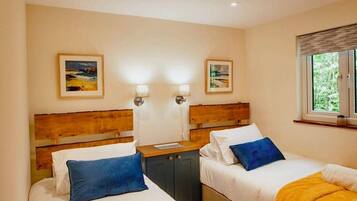 2 bedrooms, bed sheets