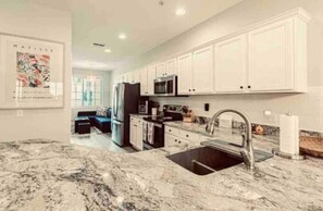 Fridge, microwave, oven, stovetop - Beautiful 3 BR + Den Home with Lake and Golf views (Naples)