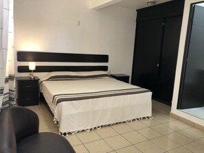 筆電工作空間、免費無線上網