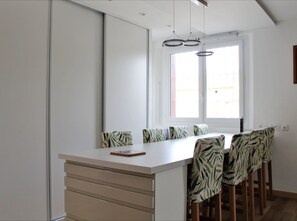 Meeting facility - Spacious cocoon in Six-Fours-les-Plages (Six-Fours-les-Plages)