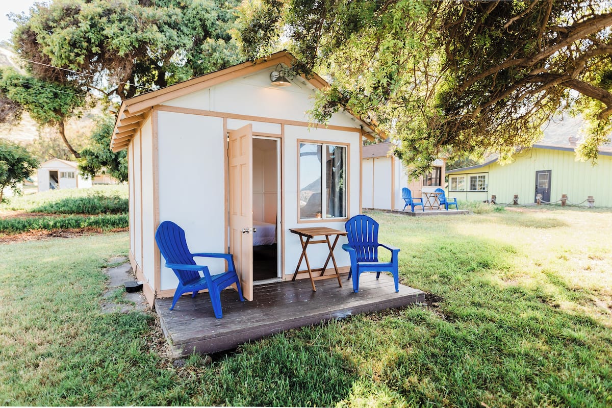 Cabin | Individually furnished, cots/infant beds