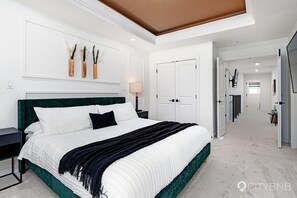 3 chambres, fer et planche à repasser, Wi-Fi, draps fournis