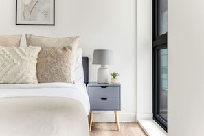 2 slaapkamers, een strijkplank/strijkijzer, gratis wifi, beddengoed