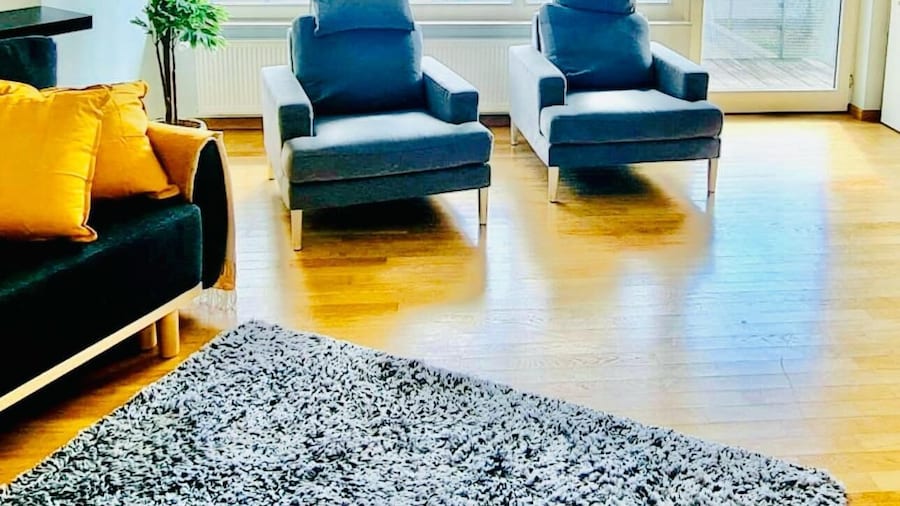 One bedroom flat with parking&balcony