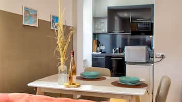Superior Double Room | Private kitchen | Electric kettle