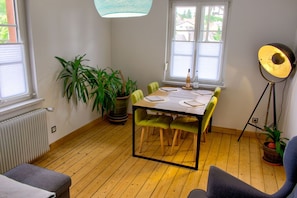 Apartamento familiar | Servicio de comidas en la habitación