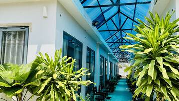 Kamar Ekonomi, 1 Tempat Tidur Queen | 1 kamar tidur, meja kerja, ruang kerja ramah laptop, dan kedap suara