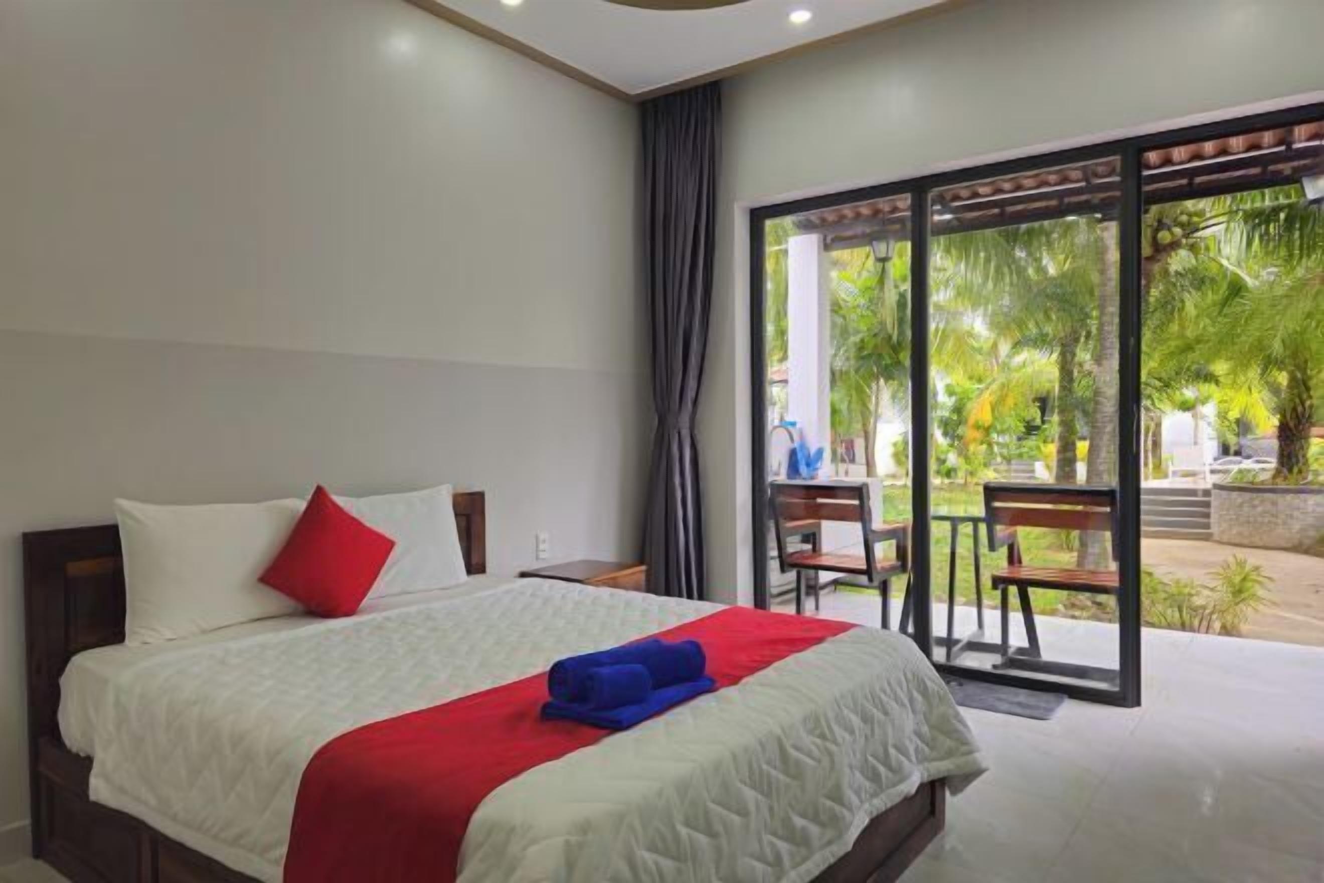 Escrivaninha, espaço de trabalho para notebook, quartos à prova de som