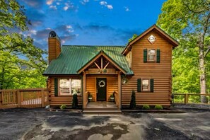 Exterior - Christmas Specials!-Smoky Mtns, Dollywood!Pigeon Forge, Goat Coaster (Sevierville)