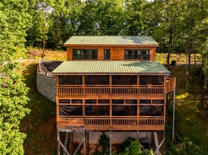 Exterior - Christmas Specials!-Smoky Mtns, Dollywood!Pigeon Forge, Goat Coaster (Sevierville)