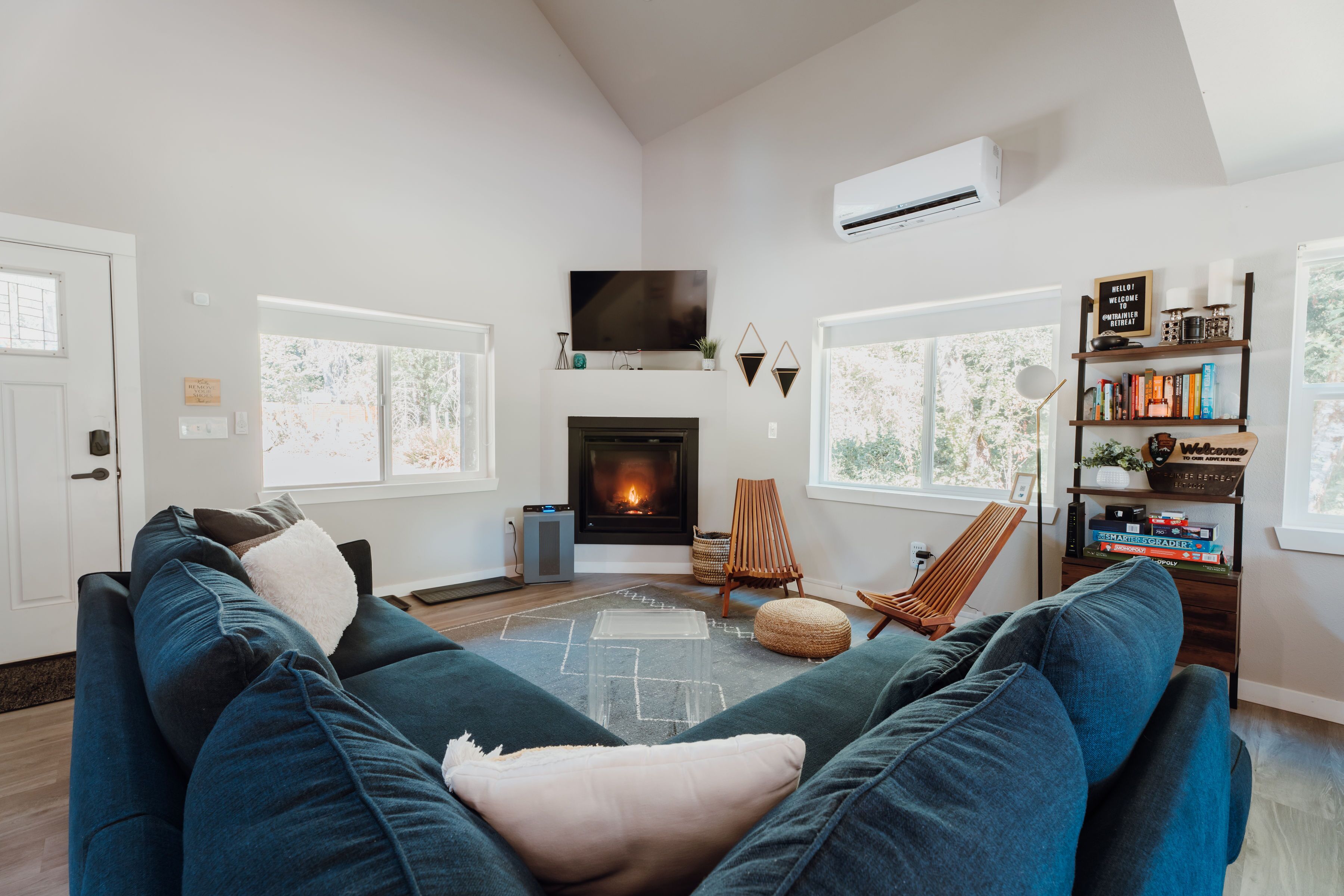 Mt Rainier Retreat-views, Hot Tub, Ev, Heated Deck - 阿什福德