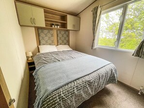 Cabin | 2 bedrooms, bed sheets