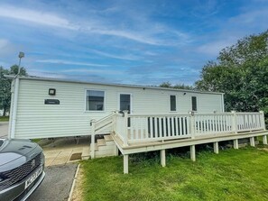 Cabin | Exterior