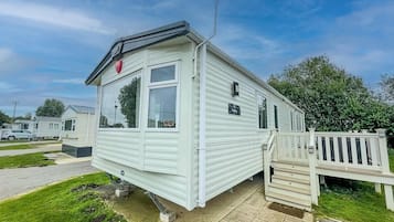 Cabin | Exterior