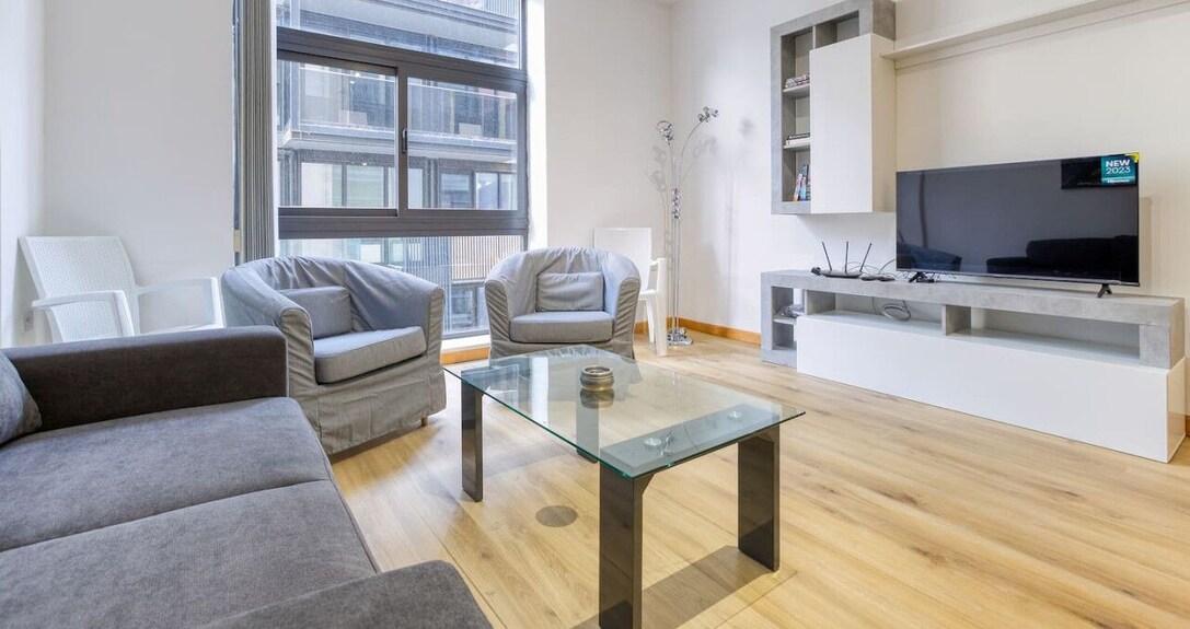 A Lovely 1br Apartment In Tower Road Sliema - La Valette