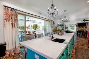 Dining - The Roblar Inn ~Wine Country~Hot Tub~Accessible (Paso Robles)