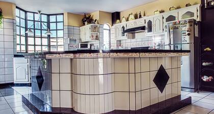 Just Renew beautiful rooms, rent rooms individuanly, sherred bathroom