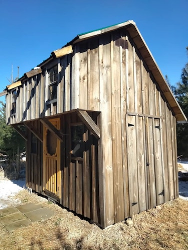 Great Lake Cabin Retreat